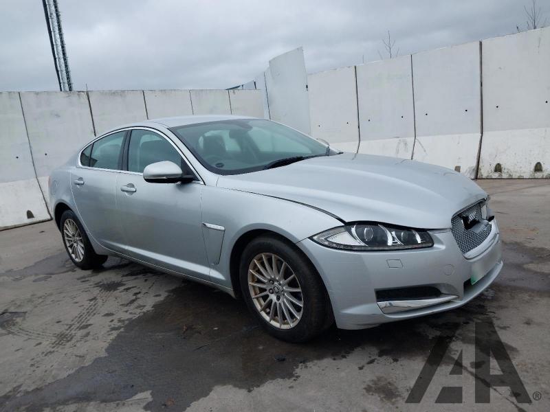 2013 JAGUAR XF D SE 2179cc TURBO DIESEL AUTOMATIC 8 Speed 4 DOOR SALOON