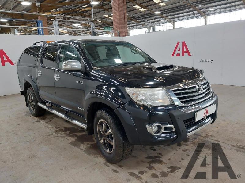 2015 TOYOTA HI-LUX INVINCIBLE X 4X4 D-4D DCB 2982cc TURBO DIESEL AUTOMATIC PICK UP