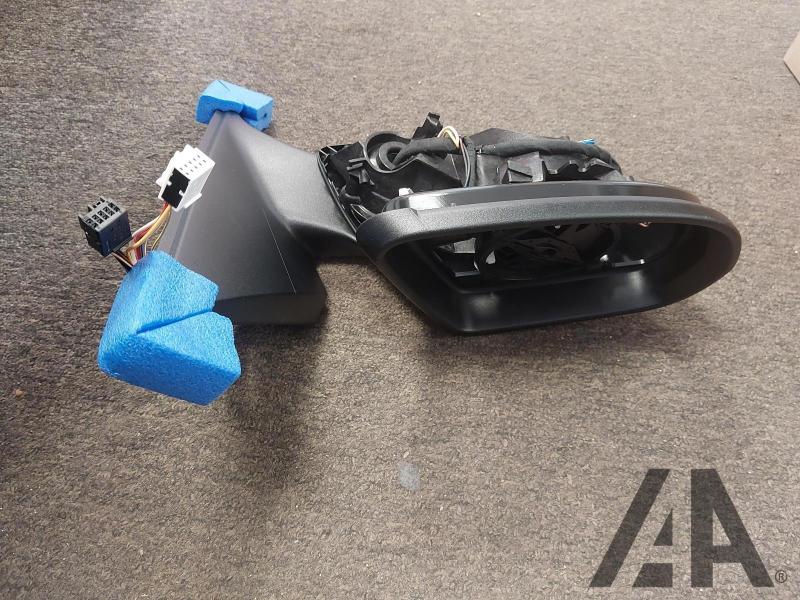 MERCEDES C-CLASS OSF DOOR MIRROR