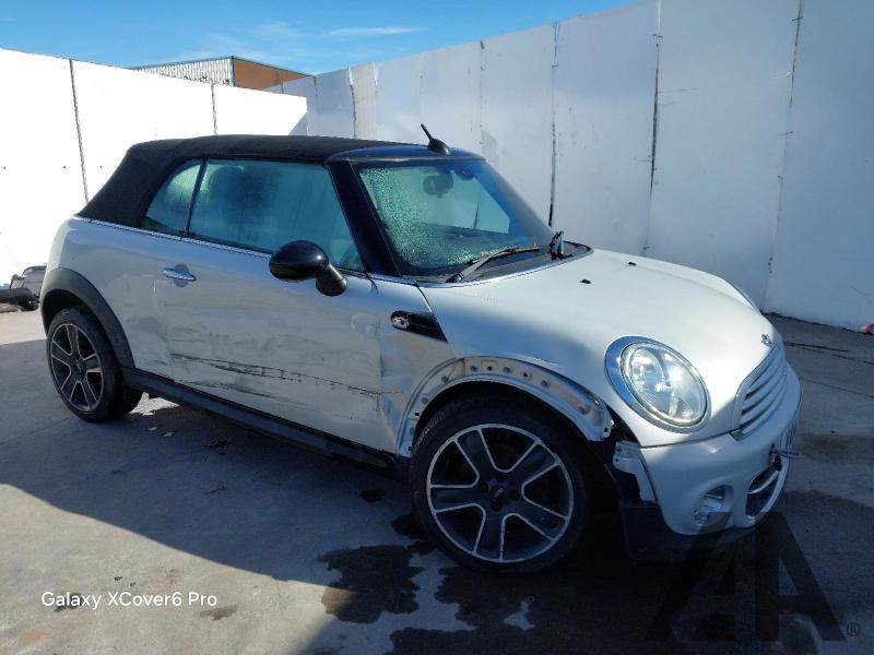 2014 MINI CONVERTIBLE COOPER D 1598cc TURBO DIESEL MANUAL 6 Speed 2 DOOR CONVERTIBLE