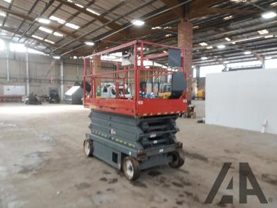 Image of ified SCISSOR LIFT GENIE 60 SKYJACK IFIED