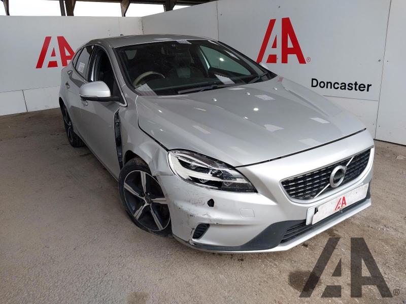 2018 VOLVO V40 T2 R-DESIGN NAV PLUS 1498cc TURBO PETROL AUTOMATIC 6 Speed 5 DOOR HATCHBACK