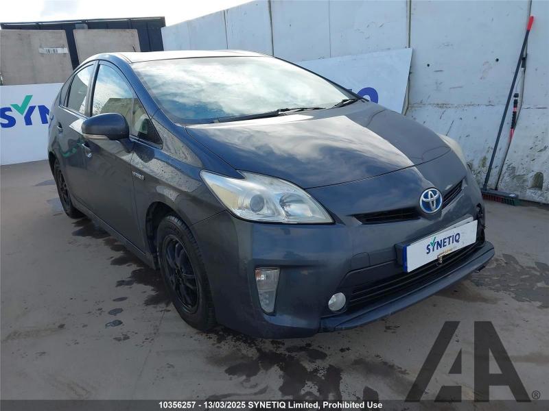 2015 TOYOTA PRIUS T3 VVT-I 1797cc PETROL/ELECTRIC CVT 5 DOOR HATCHBACK