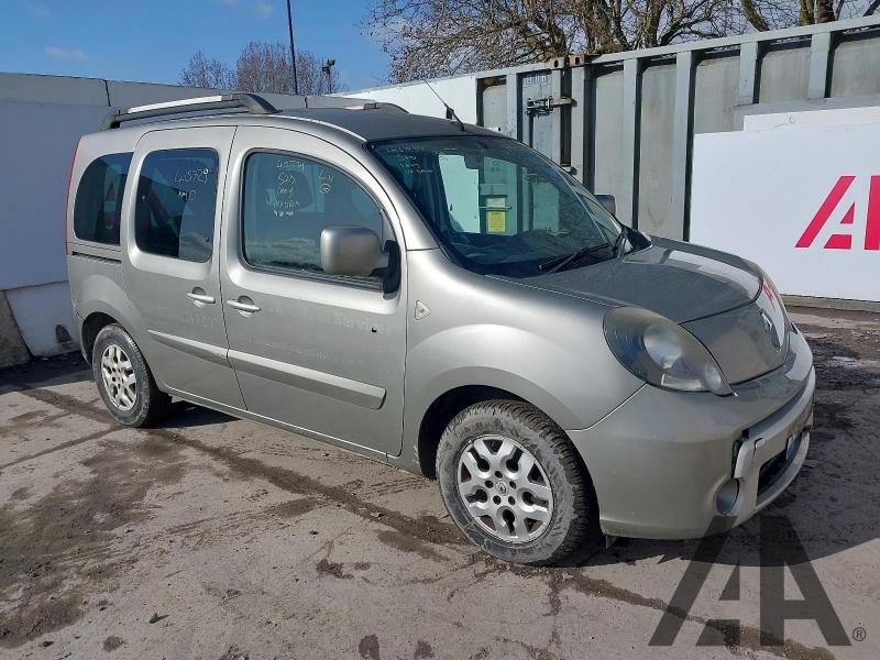 2011 RENAULT KANGOO DYNAMIQUE TOMTOM DCI 1461cc TURBO DIESEL MANUAL 5 Speed 5 DOOR MPV