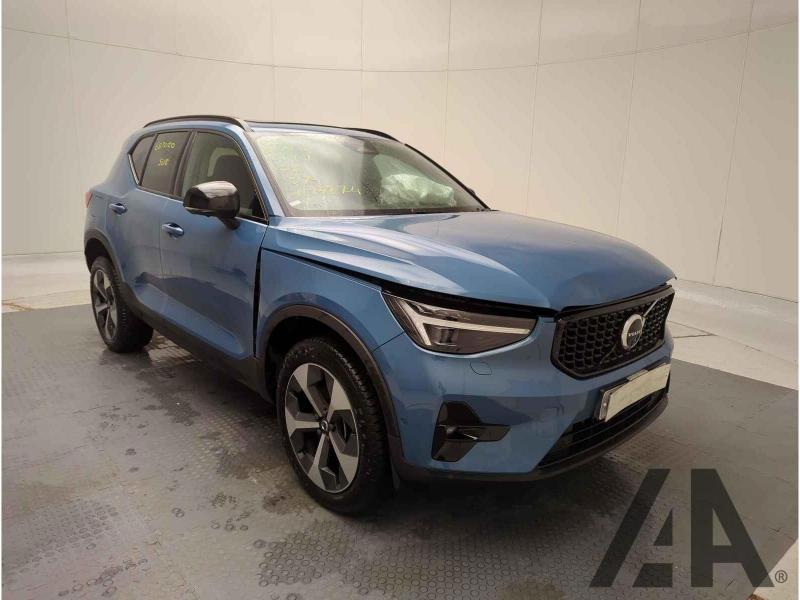 2023 VOLVO XC40 B3 ULTIMATE 1969cc TURBO PETROL SEMI AUTO 5 DOOR ESTATE