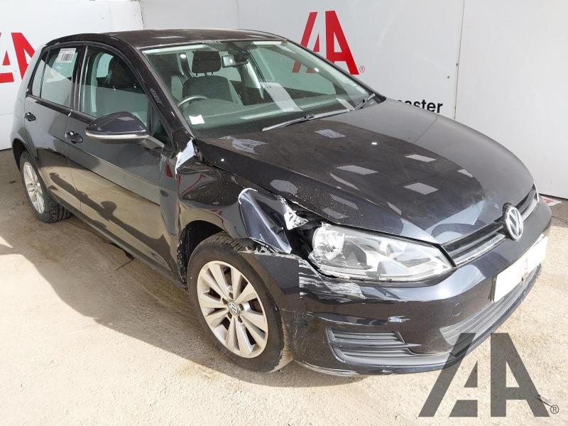 2013 VOLKSWAGEN GOLF SE TDI BLUEMOTION TECHNOLOGY D 1598cc TURBO DIESEL SEMI AUTO 7 Speed 5 DOOR HATCHBACK