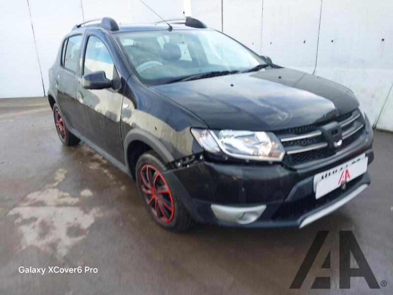 2014 DACIA SANDERO STEPWAY LAUREATE DCI 1461cc TURBO DIESEL MANUAL 5 Speed 5 DOOR HATCHBACK
