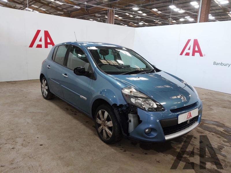 2010 RENAULT CLIO PRIVILEGE TOMTOM DCI 1461cc TURBO DIESEL MANUAL 6 Speed 5 DOOR HATCHBACK