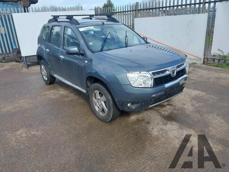 2014 DACIA DUSTER LAUREATE DCI 1461cc TURBO DIESEL MANUAL 6 Speed 5 DOOR HATCHBACK