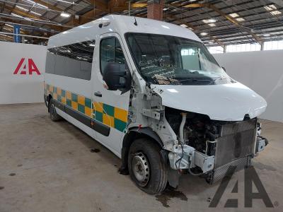 Image of 2022 RENAULT MASTER LM35 BUSINESS DCI CREW 2298cc TURBO DIESEL MANUAL WINDOW VAN