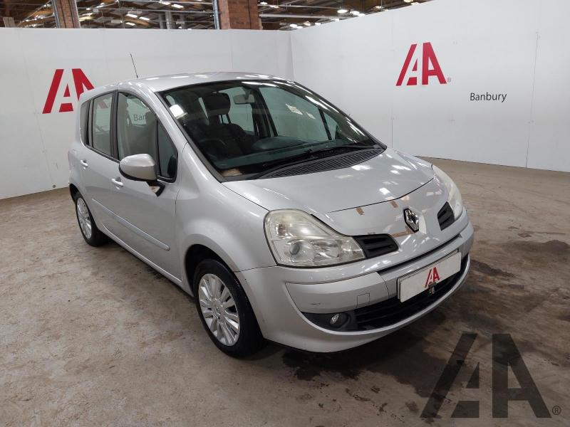 2011 RENAULT GRAND MODUS DYNAMIQUE VVT 1598cc PETROL AUTOMATIC 4 Speed 5 DOOR HATCHBACK