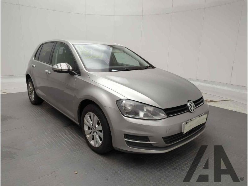 2013 VOLKSWAGEN GOLF SE TDI BLUEMOTION TECHNOLOGY D 1598cc TURBO DIESEL SEMI AUTO 7 Speed 5 DOOR HATCHBACK