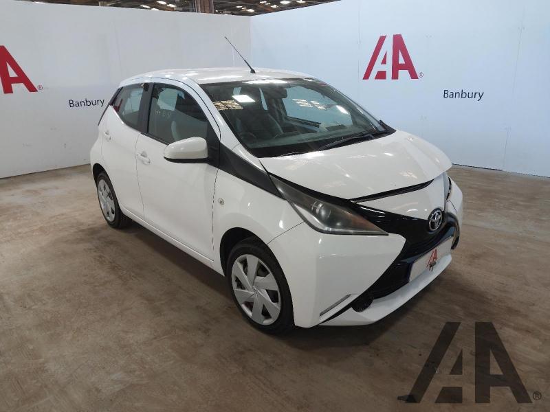 2015 TOYOTA AYGO VVT-I X-PLAY 998cc PETROL MANUAL 5 DOOR HATCHBACK