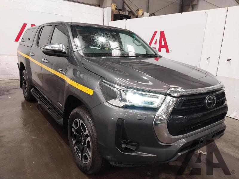 2022 TOYOTA HI-LUX INVINCIBLE 4WD D-4D DCB 2755cc TURBO DIESEL AUTOMATIC PICK UP
