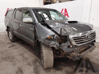 Image of 2015 TOYOTA HI-LUX INVINCIBLE 4X4 D-4D DCB 2982cc TURBO DIESEL MANUAL PICK UP