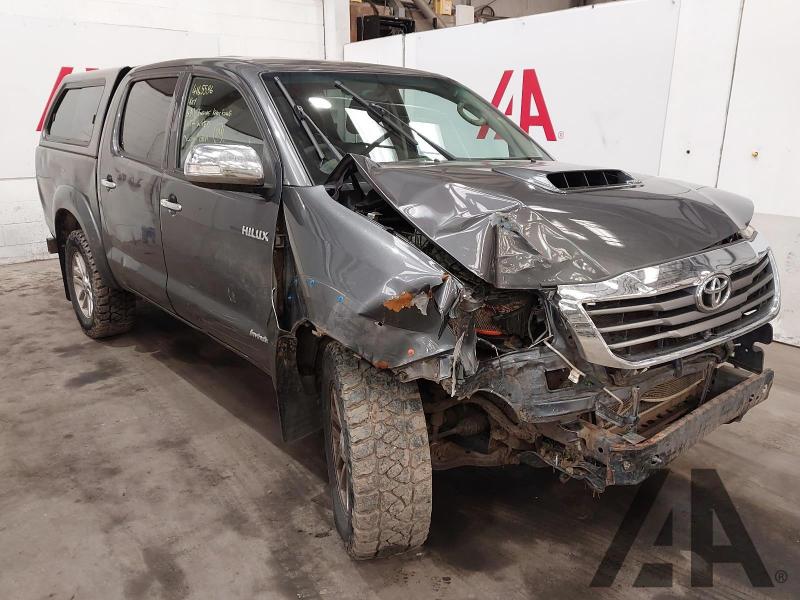 2015 TOYOTA HI-LUX INVINCIBLE 4X4 D-4D DCB 2982cc TURBO DIESEL MANUAL PICK UP