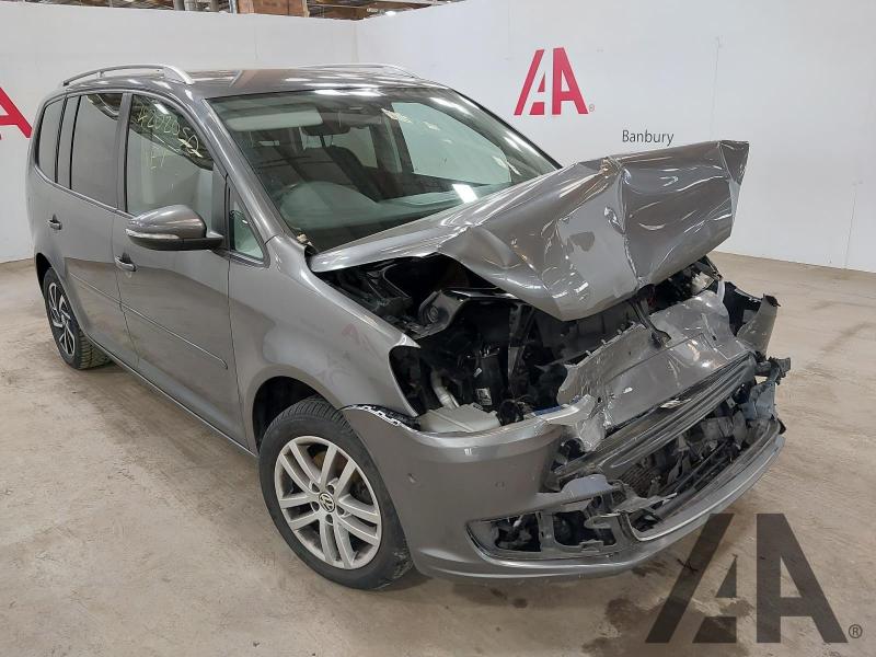 2015 VOLKSWAGEN TOURAN SE TDI BLUEMOTION TECHNOLOGY 1598cc TURBO DIESEL MANUAL 5 DOOR MPV