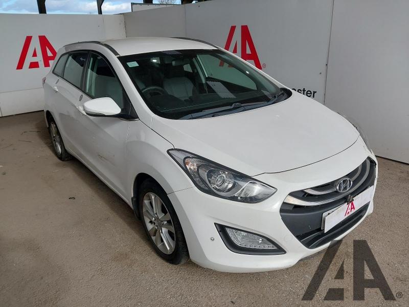 2012 HYUNDAI I30 CRDI STYLE BLUE DRIVE 1582cc TURBO DIESEL MANUAL 6 Speed 5 DOOR ESTATE