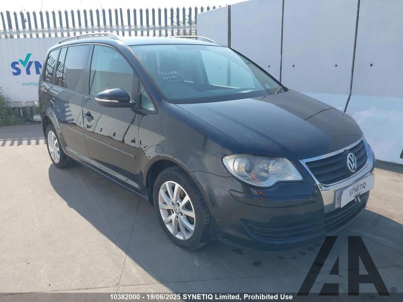 2010 VOLKSWAGEN TOURAN 1380cc PETROL AUTOMATIC MPV