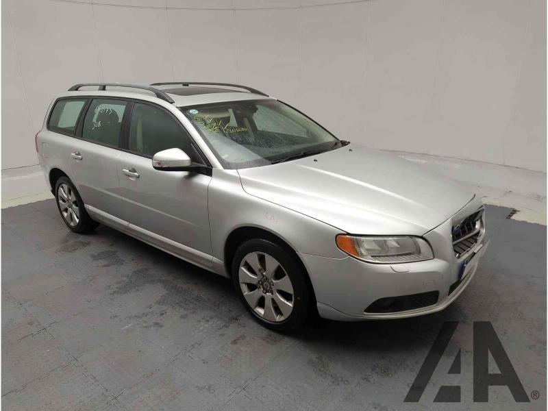 2008 VOLVO V70 D5 SE 2400cc TURBO DIESEL AUTOMATIC 6 Speed 5 DOOR ESTATE