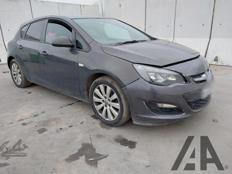 2013 VAUXHALL ASTRA EXCLUSIV CDTI ECOFLEX S/S 1686cc TURBO DIESEL MANUAL 6 Speed 5 DOOR HATCHBACK