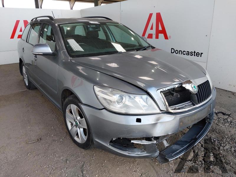 2013 SKODA OCTAVIA ELEGANCE TSI 1390cc TURBO PETROL MANUAL 6 Speed 5 DOOR ESTATE