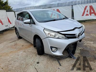 Image of 2013 TOYOTA VERSO ICON D-4D 1998cc TURBO DIESEL MANUAL 6 Speed 5 DOOR MPV