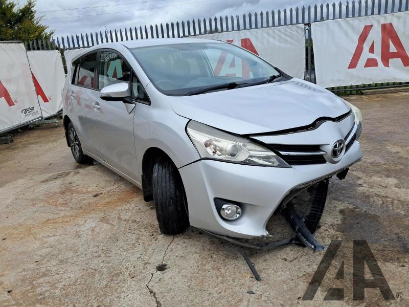 2013 TOYOTA VERSO ICON D-4D 1998cc TURBO DIESEL MANUAL 6 Speed 5 DOOR MPV