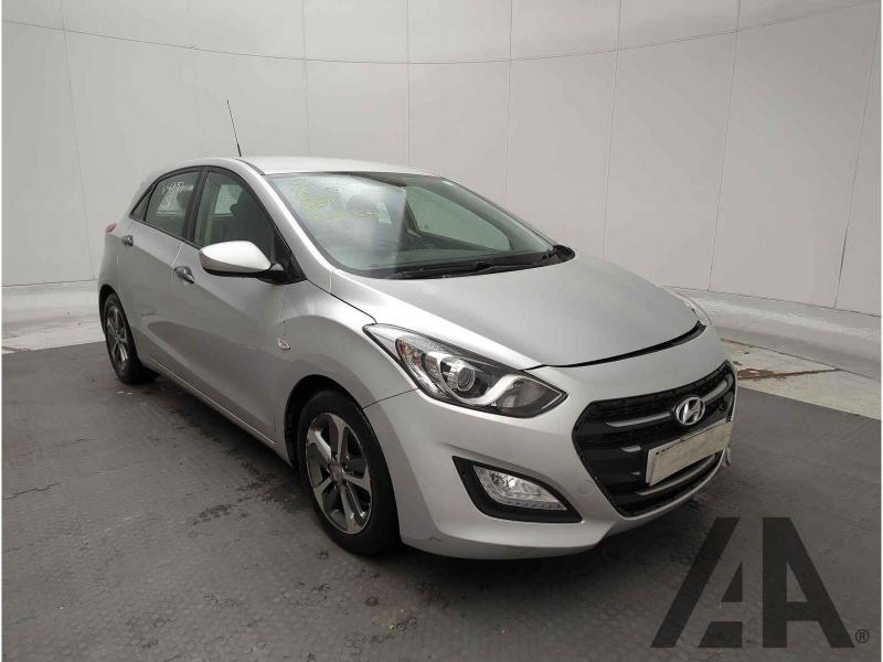 2015 HYUNDAI I30 CRDI S BLUE DRIVE 1582cc TURBO DIESEL MANUAL 6 Speed 5 DOOR HATCHBACK