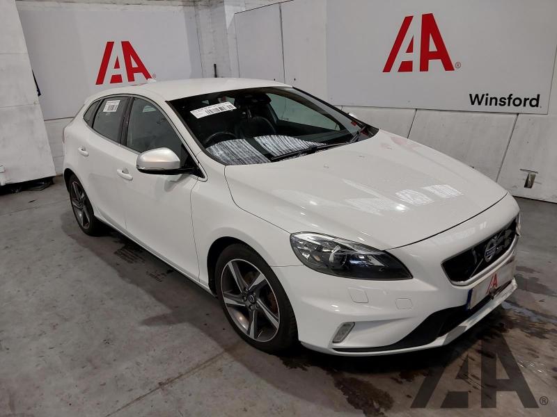 2014 VOLVO V40 D2 R-DESIGN LUX NAV 1560cc TURBO DIESEL MANUAL 6 Speed 5 DOOR HATCHBACK