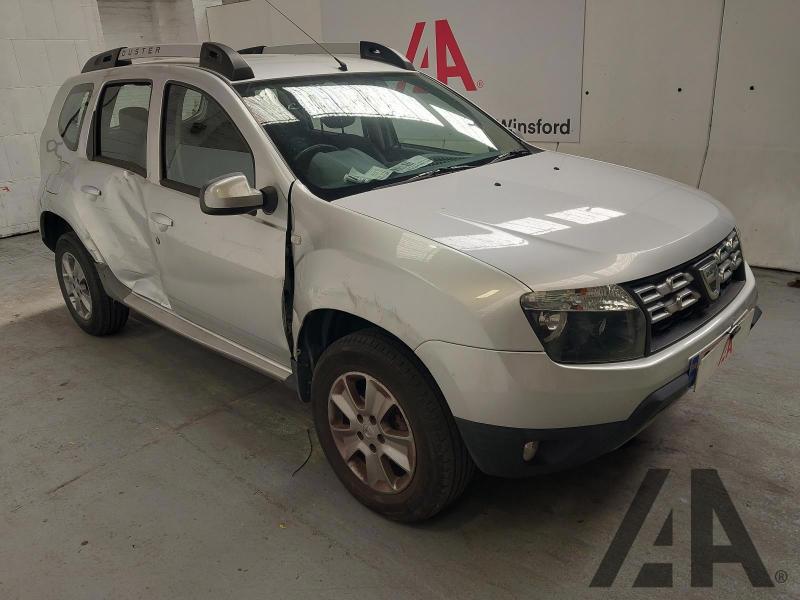 2015 DACIA DUSTER LAUREATE DCI 1461cc TURBO DIESEL MANUAL 6 Speed 5 DOOR HATCHBACK