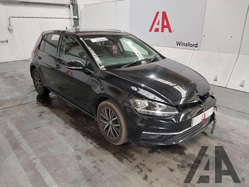 2017 VOLKSWAGEN GOLF SE TDI BLUEMOTION TECHNOLOGY D 1598cc TURBO DIESEL SEMI AUTO 7 Speed 5 DOOR HATCHBACK