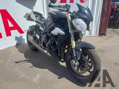 Image of 2015 TRIUMPH STREET TRIPLE 675cc PETROL MOTORCYCLE