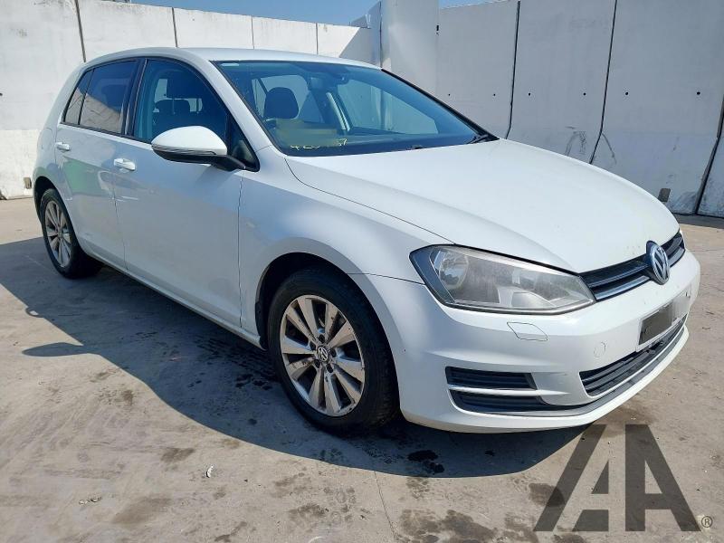 2014 VOLKSWAGEN GOLF SE TDI BLUEMOTION TECHNOLOGY 1598cc TURBO DIESEL MANUAL 5 Speed 5 DOOR HATCHBACK