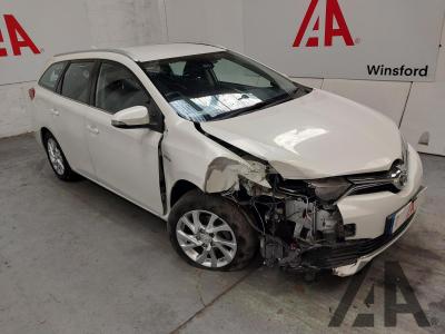 Image of 2016 TOYOTA AURIS VVTI BUSINESS EDITION TOURING 1798cc PETROL/ELECTRIC CVT 5 DOOR ESTATE