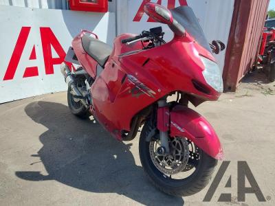 Image of 1999 HONDA CBR 1100 XX SUPER BLACKBIRD 1137cc PETROL MANUAL 6 Speed MOTORCYCLE