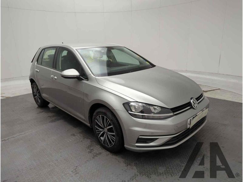 2017 VOLKSWAGEN GOLF SE TSI BLUEMOTION TECHNOLOGY D 1395cc TURBO PETROL SEMI AUTO 7 Speed 5 DOOR HATCHBACK