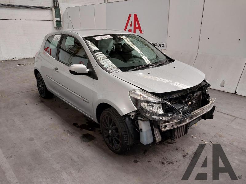 2009 RENAULT CLIO DYNAMIQUE DCI 1461cc TURBO DIESEL MANUAL 5 Speed 3 DOOR HATCHBACK
