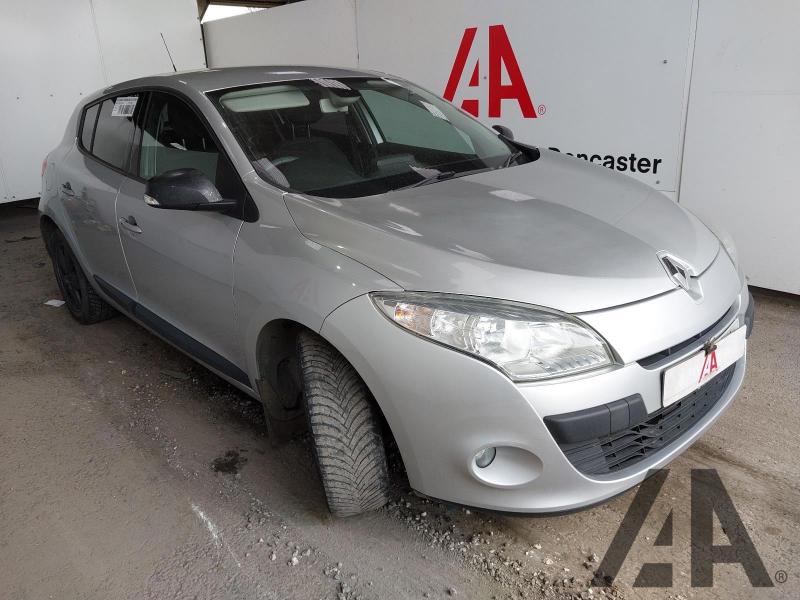 2011 RENAULT MEGANE DYNAMIQUE TOMTOM VVT 1598cc PETROL MANUAL 6 Speed 5 DOOR HATCHBACK
