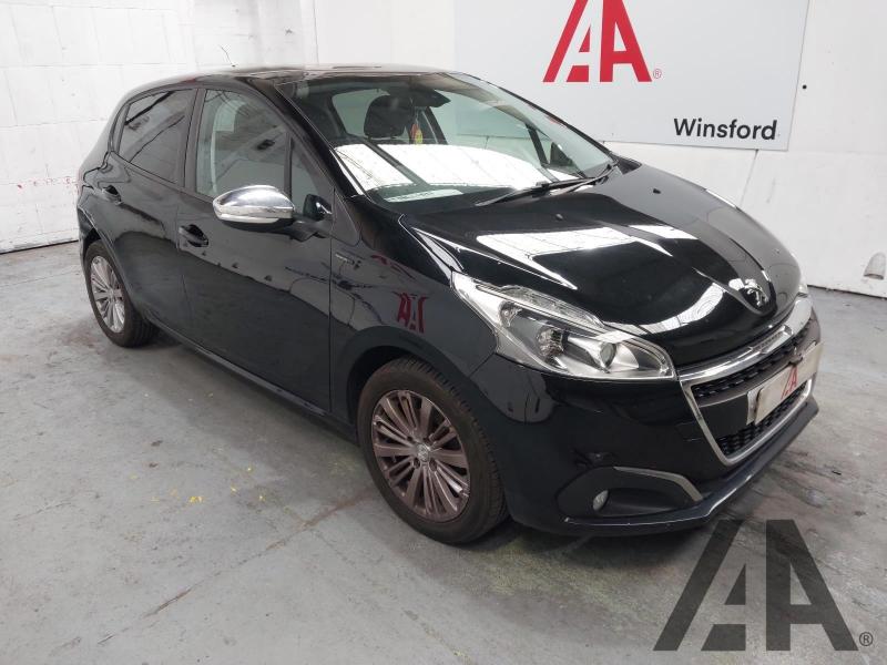 2019 PEUGEOT 208 PURETECH S/S SIGNATURE 1199cc PETROL MANUAL 5 DOOR HATCHBACK