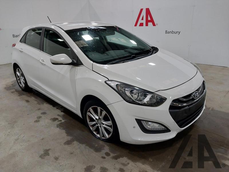 2013 HYUNDAI I30 STYLE BLUE DRIVE CRDI 1582cc TURBO DIESEL MANUAL 6 Speed 5 DOOR HATCHBACK