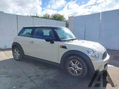 Image of 2013 MINI HATCH ONE 1598cc PETROL MANUAL 6 Speed 3 DOOR HATCHBACK