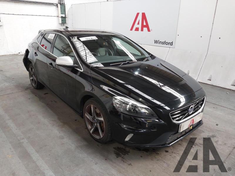 2016 VOLVO V40 D4 R-DESIGN LUX NAV 1969cc TURBO DIESEL MANUAL 6 Speed 5 DOOR HATCHBACK