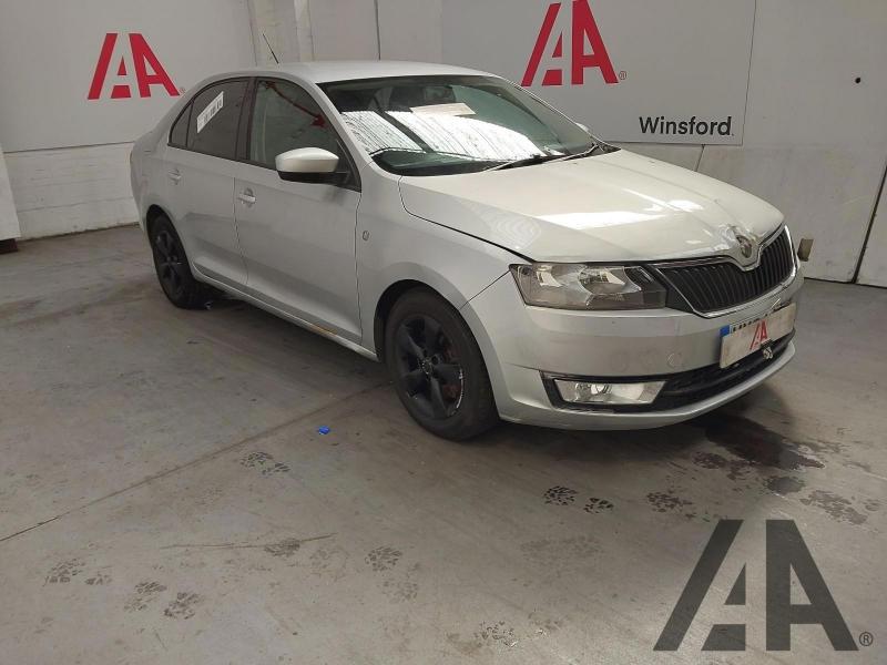 2014 SKODA RAPID SE TDI CR 1598cc TURBO DIESEL MANUAL 5 Speed 5 DOOR HATCHBACK