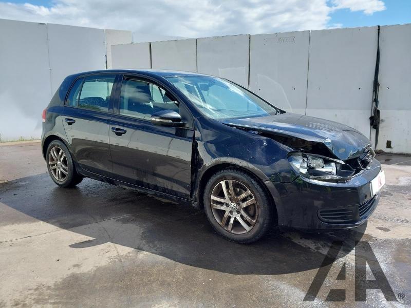 2010 VOLKSWAGEN GOLF SE TDI 1598cc TURBO DIESEL MANUAL 5 Speed 5 DOOR HATCHBACK