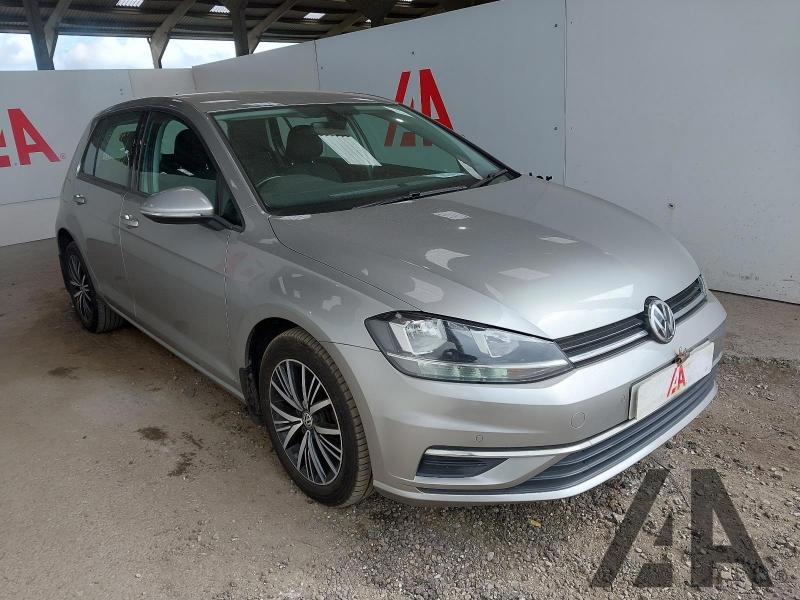 2017 VOLKSWAGEN GOLF SE NAVIGATION TDI BLUEMOTION T 1598cc TURBO DIESEL MANUAL 5 Speed 5 DOOR HATCHBACK