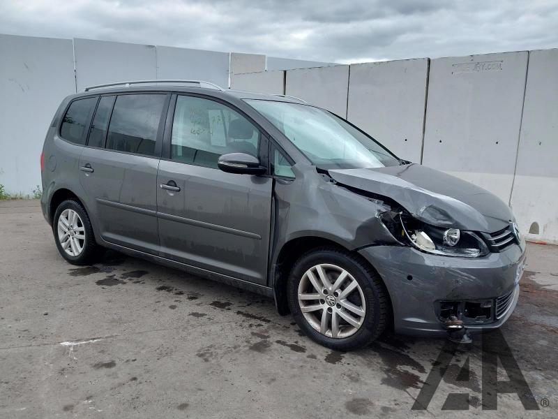 2014 VOLKSWAGEN TOURAN SE TDI BLUEMOTION TECHNOLOGY D 1968cc TURBO DIESEL SEMI AUTO 5 DOOR MPV