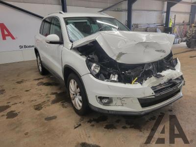 Image of 2015 VOLKSWAGEN TIGUAN MATCH TDI BLUEMOTION TECHNOLOG 1968cc TURBO DIESEL MANUAL 6 Speed 5 DOOR ESTATE