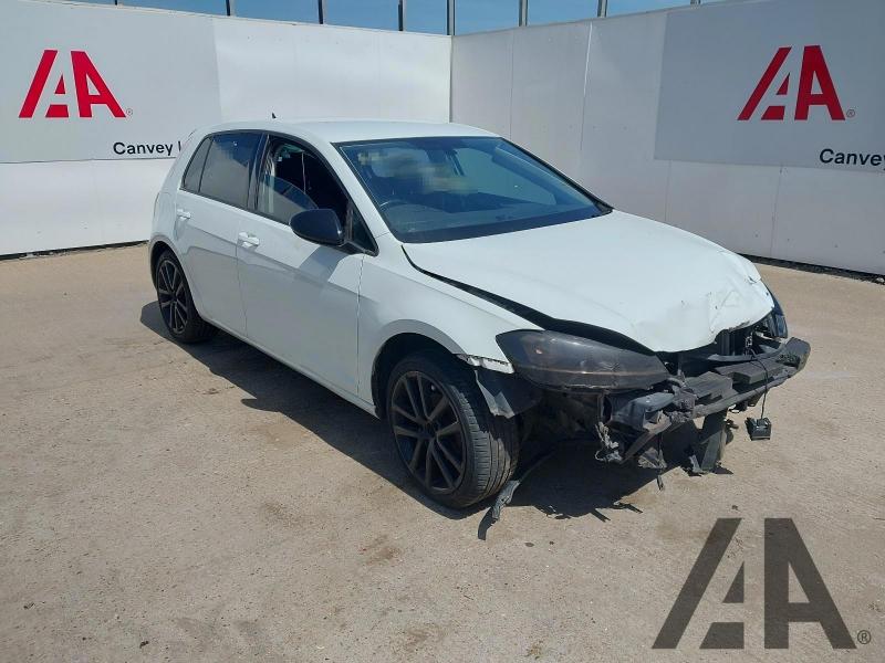 2017 VOLKSWAGEN GOLF SE NAVIGATION TSI BLUEMOTION T 999cc TURBO PETROL SEMI AUTO 7 Speed 5 DOOR HATCHBACK
