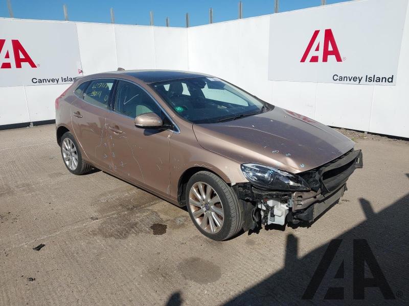 2014 VOLVO V40 D3 SE LUX NAV 1984cc TURBO DIESEL AUTOMATIC 6 Speed 5 DOOR HATCHBACK